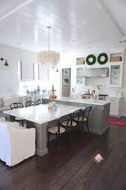 T Shaped Kitchen Island With Seating The Center Island Has A Built In Table That Seats 8 Functional Kitchen Island Modern Kitchen Island Kitchen Island Table