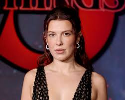 Millie Bobby Brown Ditches Her XXL Red Hair for a Short ...