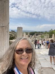 Can anyone recommend a volunteer service to help with curtain rod  installation in Grand Junction?