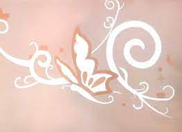 Ci sono diverse soluzioni che potete scegliere come pittura e stencil. Stencil