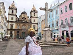 The sudden proliferation of capital was directed to investments in urban services, transports, commerce, banks, industries, etc. Salvador De Bahia Brasilien Brasilien