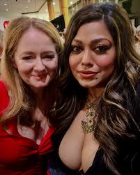 Precious Moments with the amazing Australian actor Miranda Otto!! at 2025  Australian Academy of Cinema and Television Arts (AACTA) Awards Industry  Gala Presented By Foxtel Group
