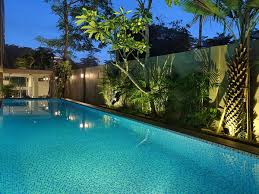 Kolam ini juga rooftoop karena berlokasi di atas gedung. Fasilitas Umum Swiss Belinn Simatupang