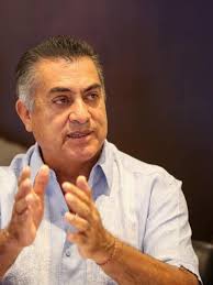 SAT embarga cuentas bancarias de Manuel Vital y María Errisúriz