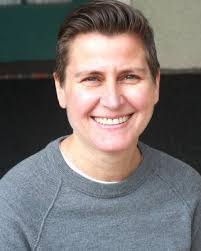 Lori Fink's Instagram, Twitter & Facebook