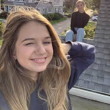 Cora Okeefe's Instagram, Twitter & Facebook