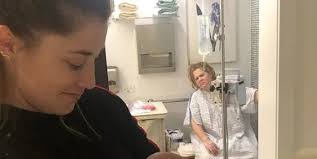 Amy Schumer Just Posted The Most REAL Photo Of Herself After Giving Birth