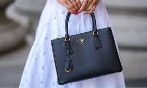 What Makes Prada Handbags a Great Investment in the Pre-Owned Market?
