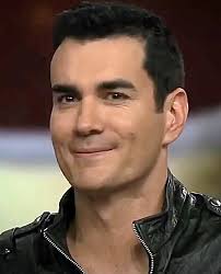 Quiere que sienta admiración por ella. David Zepeda Wikipedia