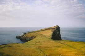 Dalwhinnie es el hogar de una de las destilerías de whisky más tradicionales de escocia. Paisajes De Escocia