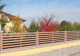 Bei Der Herstellung Der Waagrechtzaune Werden Rhombuslamellen Mit 95 19 Mm Oder 68 24 Mm Verwendet Der Waagrechtzaun Hat Ein Geradlinig Zaun Garten Gartenzaun