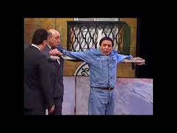 الزعيم عادل إمام يعتبر من أهم النجوم الكبار في الساحة الفنية، له الكثير من الأعمال المميزة في السينما والمسرح والتليفزيون ومن أشهرها :مسرحية بودي جارد، مدرسة المشاغبين، الزعيم، مسلسل فلانتينو، أفلام :حب في الزنزانة، المتسول، عنتر شايل سيفه، المشبوه. Ø¹Ø§Ø¯Ù„ Ø§Ù…Ø§Ù… Ù…Ø³Ø±Ø­ÙŠØ© Ø§Ù„Ø²Ø¹ÙŠÙ… Ø¹Ø¨ÙŠØ· ÙˆÙ‚Ø±Ø¹ ÙˆØ²Ù…Ø¨Ø§ÙˆÙŠ Youtube