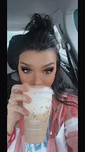 I was tickled hot pink they had the viral raccoon cake pop at Starbies ✨  #starbies #cakepop