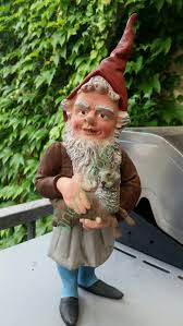 Pin By Yobanyjimenezcardenas On Gartenzwerg Gnome Statues Gnome Garden Gnomes