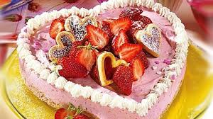 am 10 mai ist muttertag uberraschen sie ihre mama doch mal mit selbst gebackenen kostlichkeiten wie einem gr herztorte erdbeerkuchen rezept kochen und backen