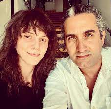 Pınar öğün, 20 ağustos 1984 tarihinde ankara'da doğmuştur. Q Q5wufd4hde9m