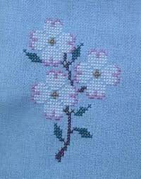 This crochet pattern pdf includes a written pattern and photo instructions for a dogwood flower and leaf. Shawkl Dogwood Charted Flower Quilt Patterns Cross Stitch Patterns Cross Stitch Freebies