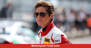 Last year, schmitz revealed that she's been. Sabine Schmitz Kampft Weiter Mit Fahrspass Gegen Hartnackigen Krebs