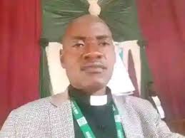 Tica u atsam la a checking Dominic Ter yol fele fele. Xman una ban un yol  ga🚶🚶