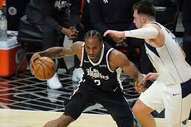 Browse 1,052 kawhi leonard dunk stock photos and images available, or start a new search to. Clippers Vs Mavericks Watch Kawhi Leonard Posterize Maxi Kleber With Fastbreak Dunk Video Draftkings Nation
