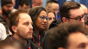 Fantastic to talk to Tommy Dang, CEO and founder of Mage and Mage user Kirk  Mower from Tasmania, Australia at the Snowflake Summit... Mage is  simplifying the orchestration space quite a lot