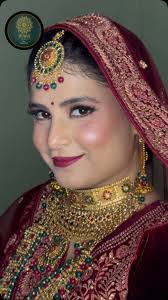 Makeup by :@inarabyanuvaid. In frame:@surbhi.  #makeup#bridal#jammu#gandhinagar #inara#bride #jammu#makeupbyinara