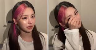 Twice will soon be greeted by their sister group. Itzy S Yeji Breaks Down In Tears During Live Broadcast Koreaboo
