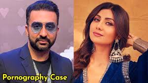 Shetty made her screen debut in the thriller baazigar (1993) which garnered her two filmfare awards nominations, including one for best supporting actress. Ys6ibi2lbzvk3m