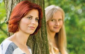 SATUSCOLOR DER NACHWUCHS STEHT AUF NATUR DIE RINGELBLUME Glanz-Volle  FarbenMIT DER KRAFT DER PFLANZEN