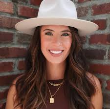 Kayla Mcdowell's Instagram, Twitter & Facebook