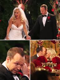 Jenny mccarthy has snagged our favorite new kid donnie wahlberg. Donnie Loves Jenny Premiere Donnie Wahlberg Jenny Mccarthy Get Married Hollywood Life