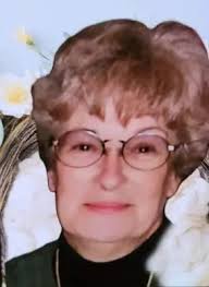 Gloria Knowles's Instagram, Twitter & Facebook