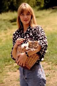 For the people who love the french chanson, helene rolles would be a precious discovery. Helene Rolles Music Videos Stats And Photos Last Fm