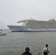 Im klassischen sinn zählt sie zu den landungschiffen. Neuer Rekord Das Ist Das Grosste Kreuzfahrtschiff Der Welt Welt