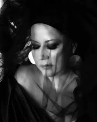 Entre o Mundo e a Minha Voz