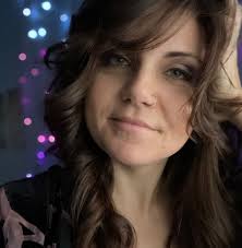 Elizabeth Pardue's Instagram, Twitter & Facebook