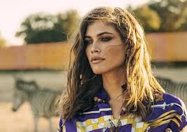 Cristian sampaio modelo plus size oficial. Modelo Trans Brasileira Valentina Sampaio Arrasa Em Ensaio De Revista Espanhola Donna