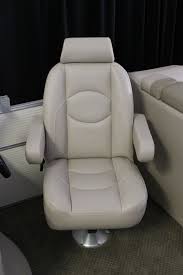256 Starlounger Pontoon Boat Pontoon Starcraft