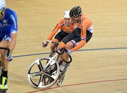 Wielerflits sprak de baanspecialist in aanloop naar de mondiale. Twc Photo Dutch Duo Jan Willem Van Schip And Wim Stroetinga Crash In Saturday Night 039 S Madison Picture Andy Jones Cycling Weekly Scoopnest