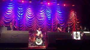 Scott Bradlee Postmodern Jukebox All About That Bass Love Yourself Scott Bradlee Postmodern Jukebox 2016 Pmjtour Postmodernism Jukebox Love