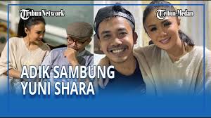 Yang terlihat hanya sang bunda. W9hrons9yfwbkm