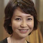 この画像のページは 落ち着いた雰囲気が魅力的で美しい賀来千香子さんの髪型が素敵です の記事の12枚目の画像です 賀来千香子 ショートヘア画像 優しい顔で癒されます 関連画像や関連記事も多数掲載しています 髪型 ショートヘア 魅力的