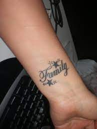 Hier finden sie, liebe herren, ein paar faszinierende und moderne designideen! Familygirl Family Tattoo Tattoos Familie Tatowierungen Tattoo Ideen