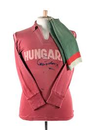 Metal guns fury beat em up értékelés: Bonhams Ferenc Puskas Hand Signed Match Worn Hungary Shirt And Leggings