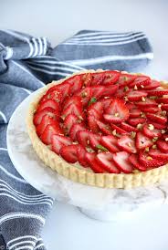 Tarte Aux Fraises A La Creme Patissiere Del S Cooking Twist Recette En 2020 Tarte Aux Fraises Recette Tarte Recettes De Fraises