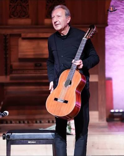 🎸 Դասական կիթառի երեկո. Հակոբ Ջաղացպանյան Կոմիտասի անվան կամերային երաժշտության տանը նոյեմբերի 14-ին կայացել է ՀՀ վաստակավոր արտիստ ...