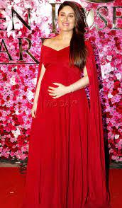 Kareena Kapoor Khan Flaunts Baby Bump In This Stunning Photo Shoot Maternity Dresses For Photoshoot Indian Maternity Wear Stylish Maternity Outfits