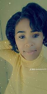 Ida Stephens's Instagram, Twitter & Facebook