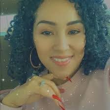 Lorena Robinson's Instagram, Twitter & Facebook