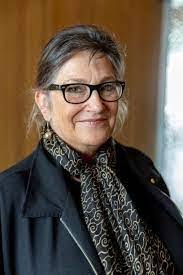 Lynette Russell's Instagram, Twitter & Facebook